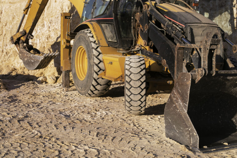 excavator-digging-ground-day-light